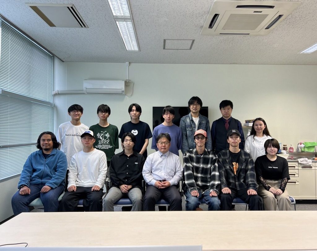 藤田研究室メンバーの集合写真